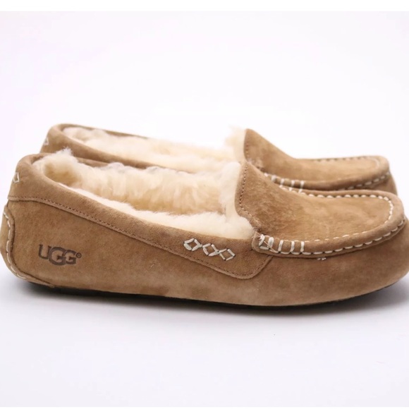 UGG Ansley Chestnut Suede Sheepskin Mocassins 🐑♥️ - Picture 4 of 6